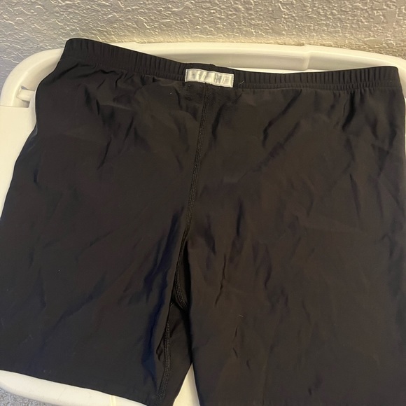 Under armour biker shorts - Picture 3 of 4